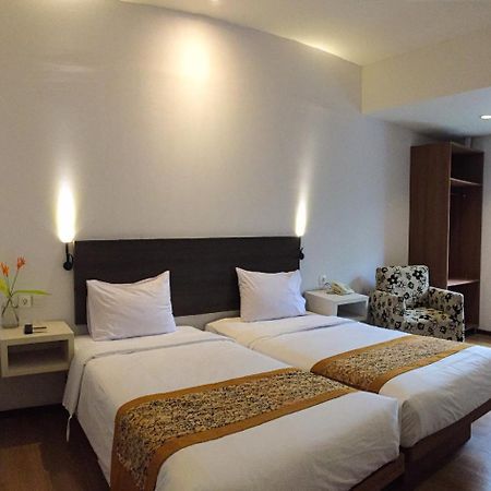 Sunwood Hotel Arianz Mataram Extérieur photo
