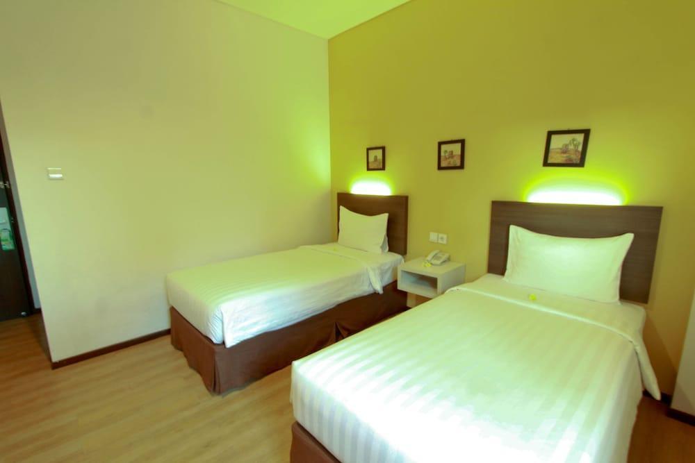 Sunwood Hotel Arianz Mataram Extérieur photo
