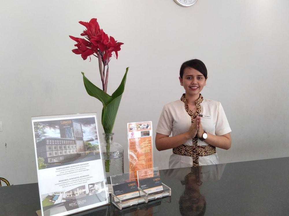 Sunwood Hotel Arianz Mataram Extérieur photo