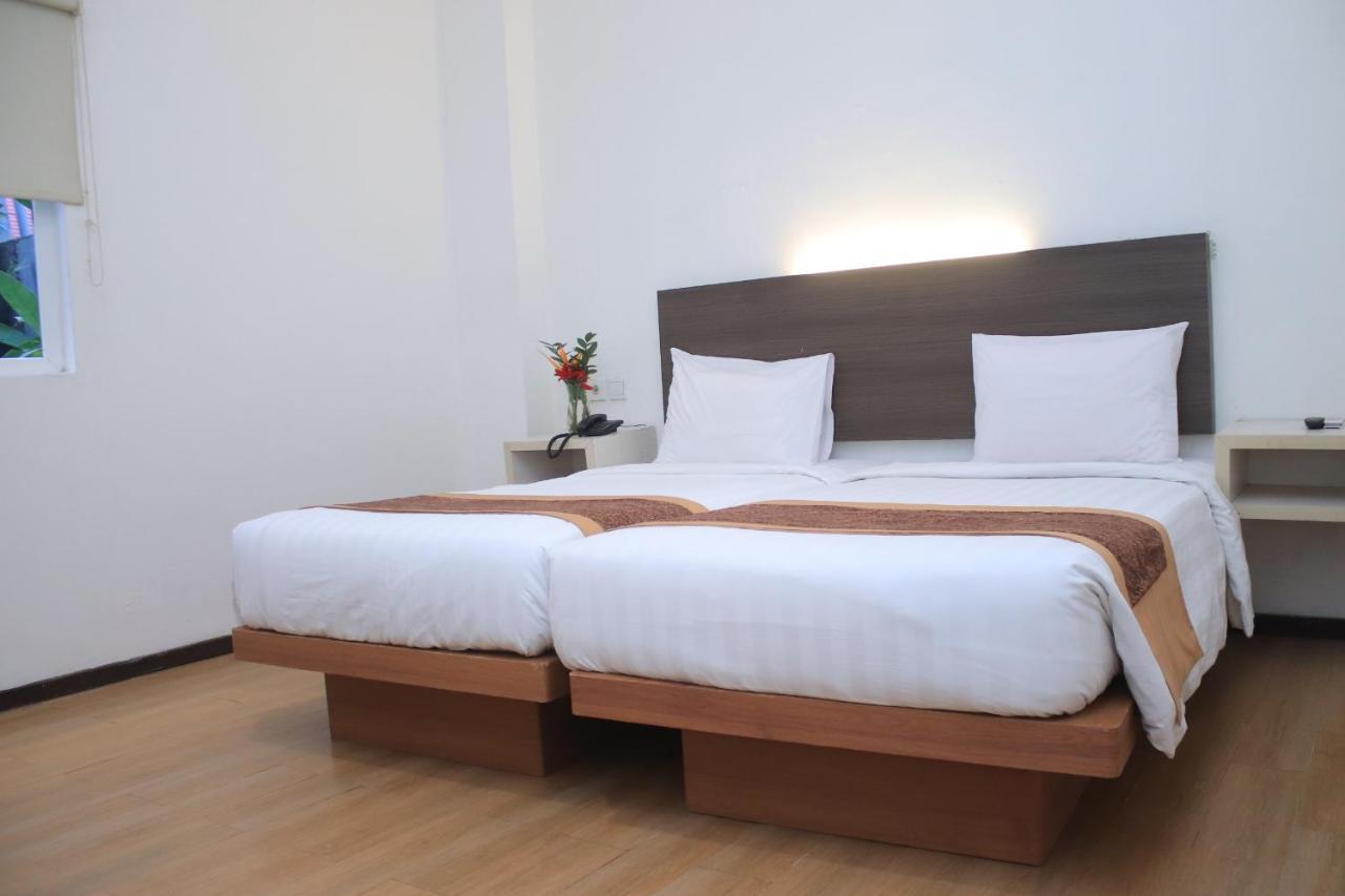 Sunwood Hotel Arianz Mataram Extérieur photo