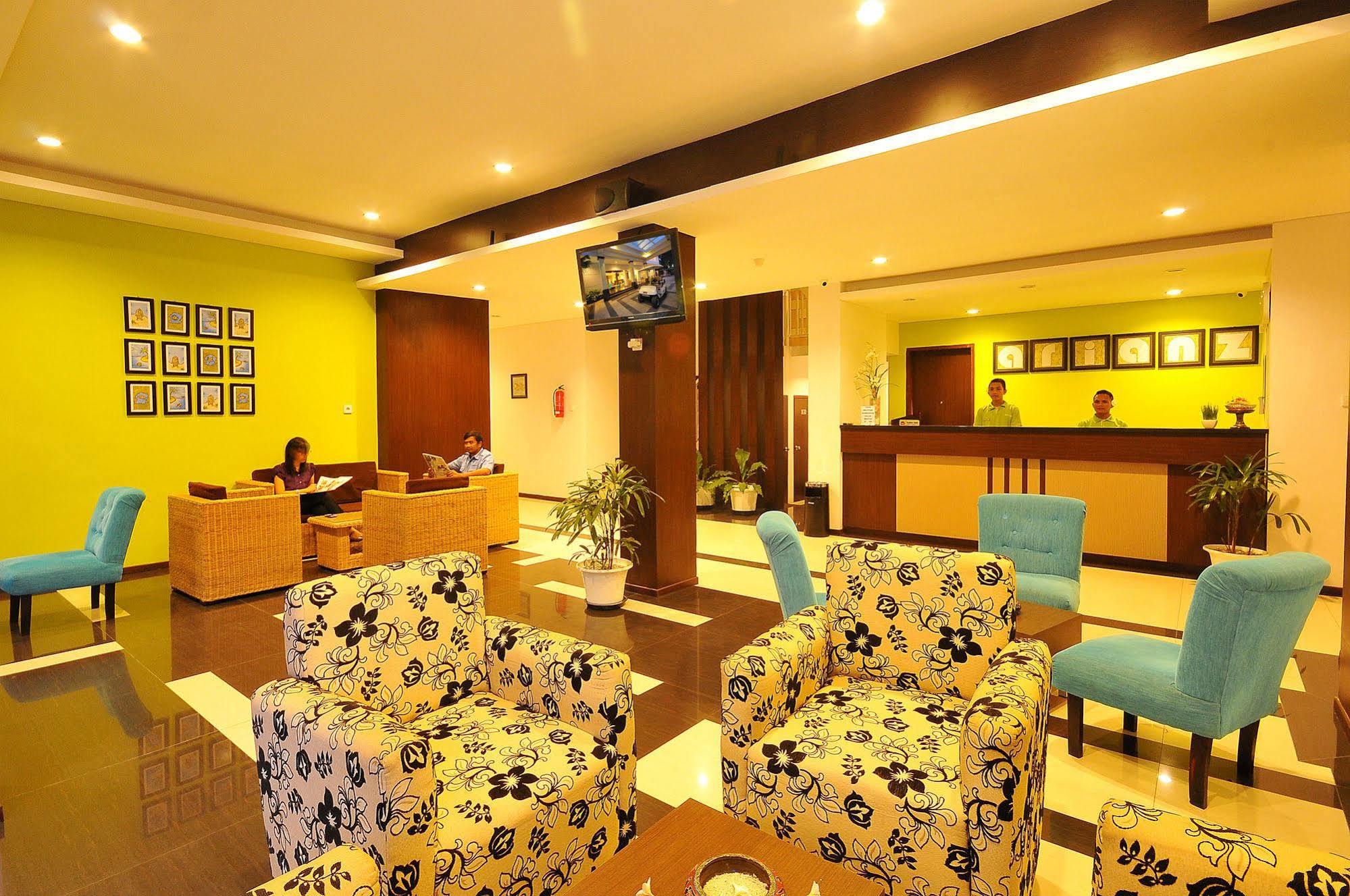 Sunwood Hotel Arianz Mataram Extérieur photo