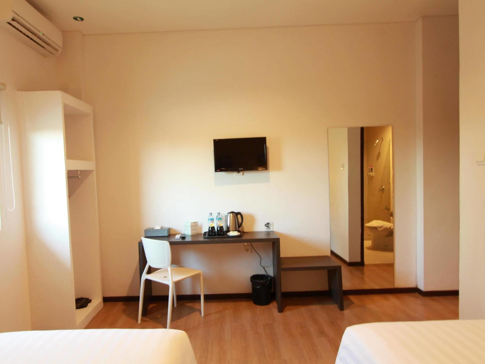 Sunwood Hotel Arianz Mataram Extérieur photo