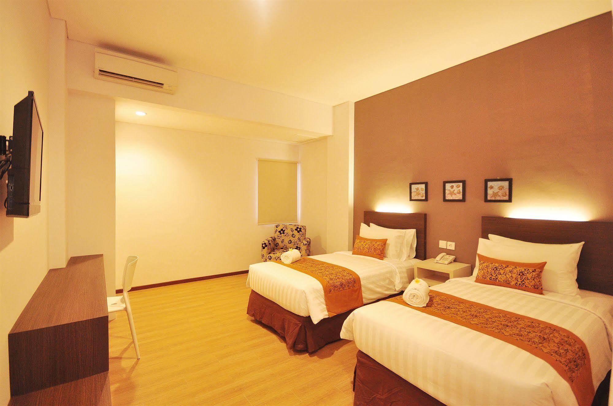 Sunwood Hotel Arianz Mataram Extérieur photo