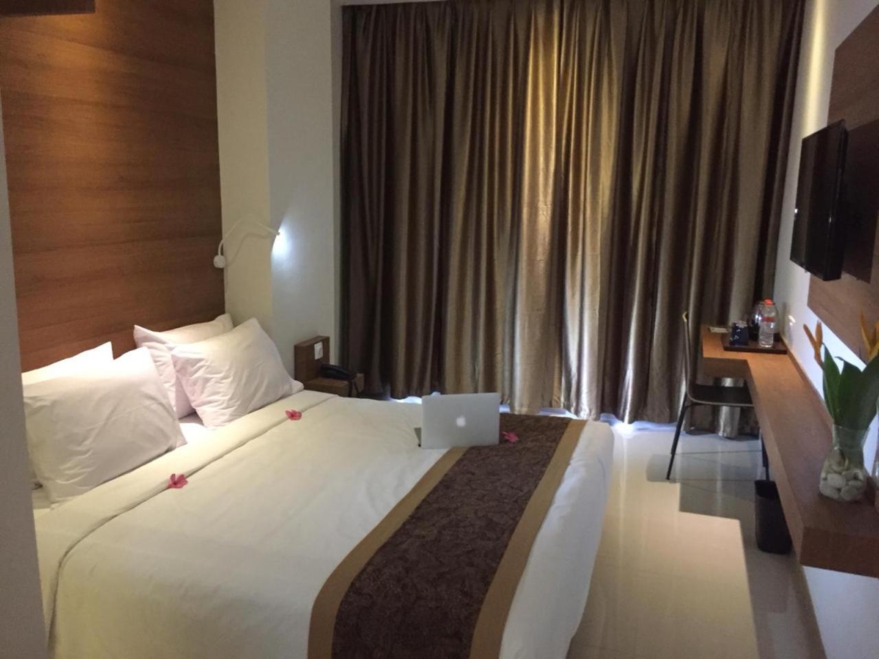 Sunwood Hotel Arianz Mataram Extérieur photo