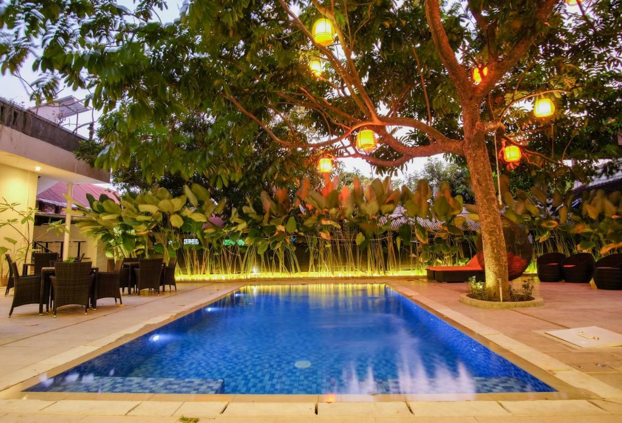 Sunwood Hotel Arianz Mataram Extérieur photo